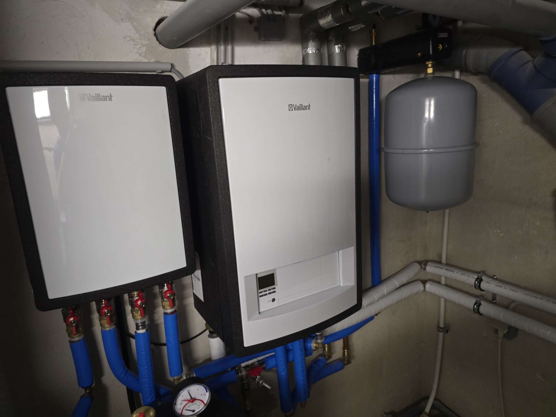 Vaillant Installateur - simplex installation - waermepumpe von vaillant