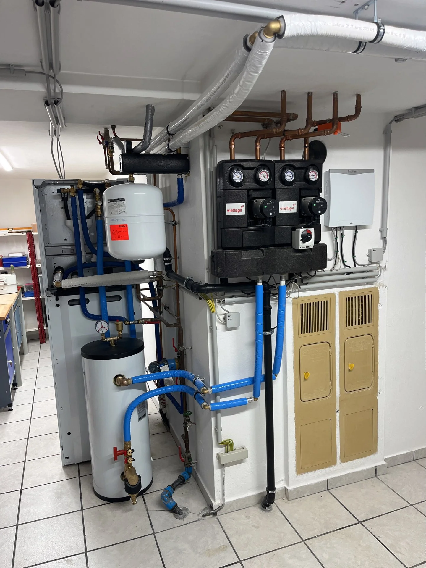 Gasthermen Einrichtung im Keller